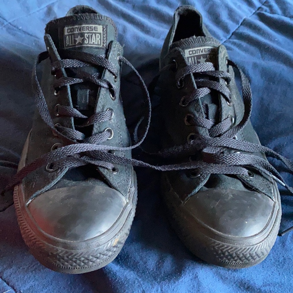 Men’s Black Converse shoes